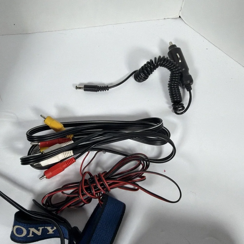 Sony Handycam DCR-TRV103 Digital8 Hi8 Camcorder w/Power Adapter,Battery & Extras
